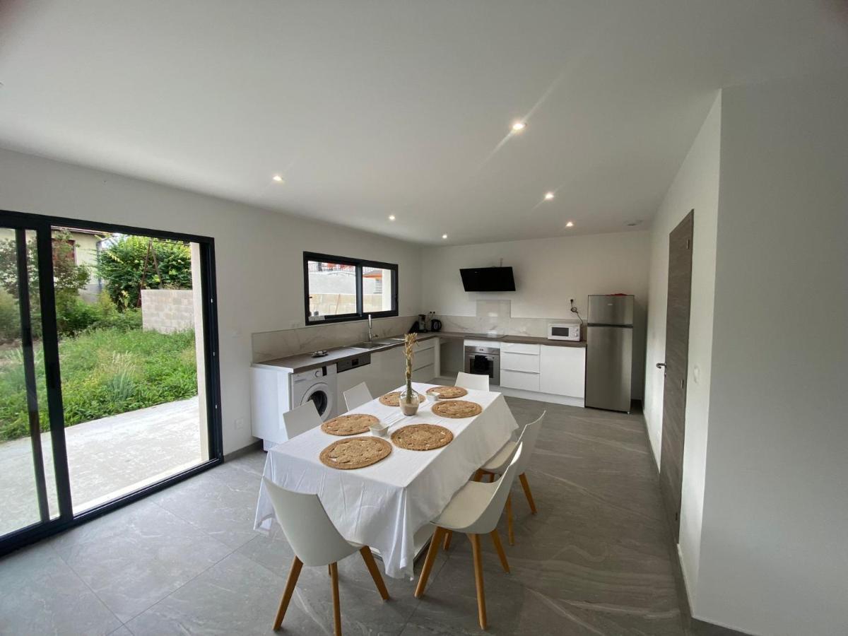Maison Moderne อิส-ซัวร์-ทิล ภายนอก รูปภาพ